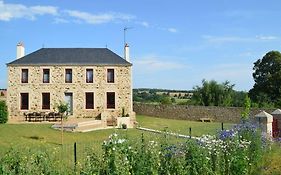 Gîte La Dortière s'Amuse, magnifique maison de maître 12min du Puy du Fo